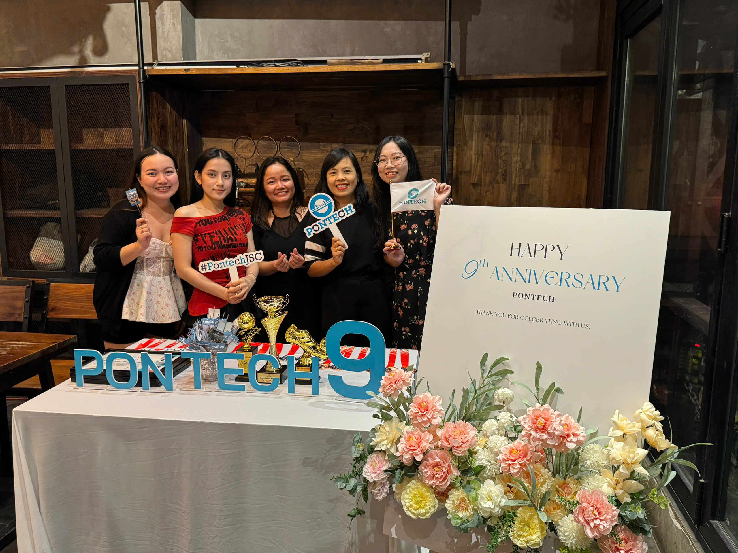 Pontech Employees Check-in at Pontech’s 9th Anniversary Celebration